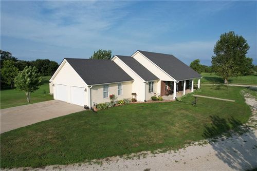 32631 W 146th St, Excelsior Springs, MO, 64024-7236 | Card Image