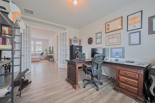 Large office could be used as a 4th bedroom | Image 20