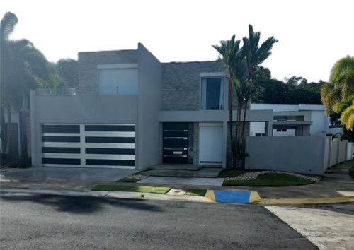 hh39-4 Adonidia, BAYAMON, PR, 00956 | Card Image