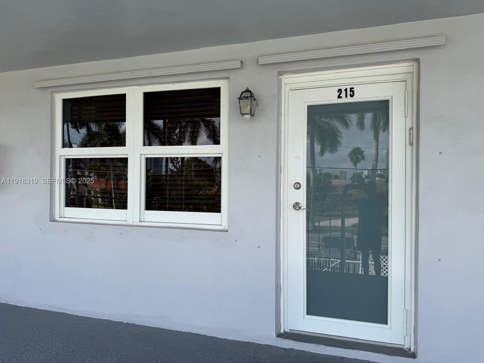 Residential Lease in Hallandale Beach 2