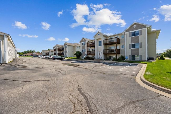 UNIT-5 - 6715 Creekside Dr, Condo with 2 bedrooms, 1 bathrooms and null parking in Cedar Rapids IA | Image 22