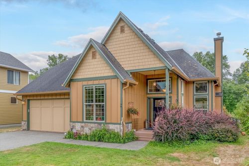 56 Marina Dr, Cathlamet, WA, 98612-9669 | Card Image