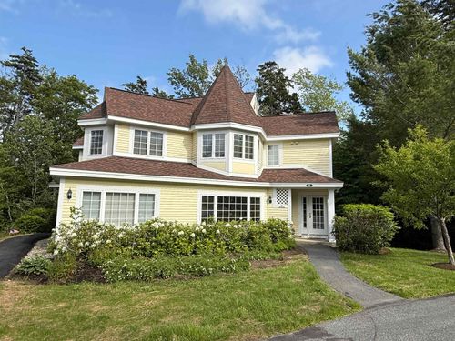 2b-Queen Queen Annes Way, West Dover, VT, 05356 | Card Image