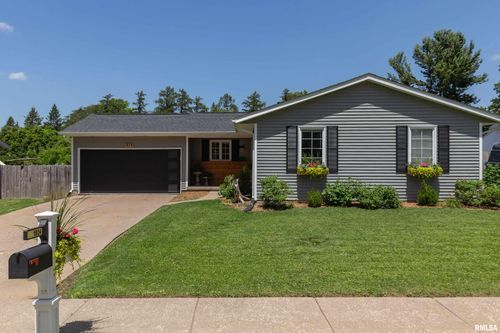 1924 E Rusholme St, Davenport, IA, 52803-2069 | Card Image