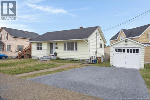 409 Woodville Rd, Saint John, NB, E2M2H9 | Card Image