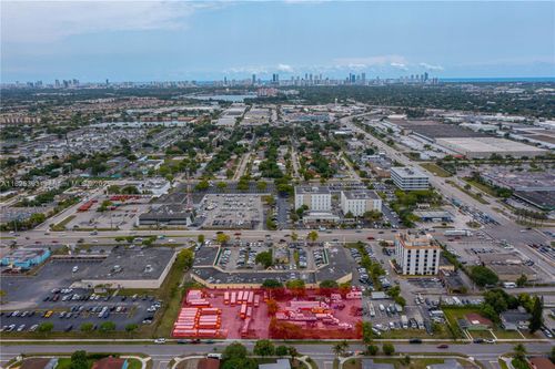 18352 Nw 2nd Ave, Miami Gardens, FL, 33169-4504 | Card Image