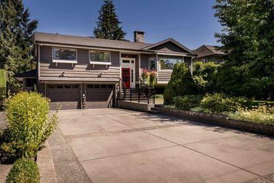 40142 Kalodon Rd, House other with 5 bedrooms, 3 bathrooms and 10 parking in Garibaldi Highlands BC | Image 1