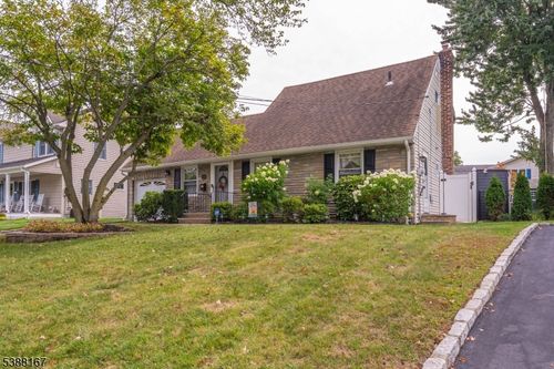 325 West Ln, Clark, NJ, 07066-1637 | Card Image