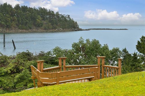 506 Arbutus Dr, Mayne Island, BC, V0N2J1 | Card Image