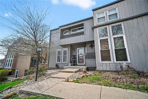 10016 N Cherry Dr, Kansas City, MO, 64155-1910 | Card Image