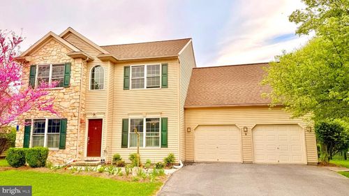 14 Manor Cir, PALMYRA, PA, 17078-3834 | Card Image