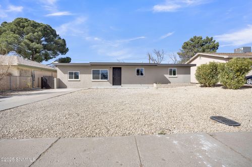 1713 Foster Road, Las Cruces, NM, 88001 | Card Image