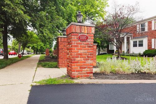 1110 Springfield Pike, Cincinnati, OH, 45215 | Card Image