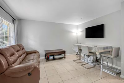 114 - 5150 Ne 6th Ave, Condo with 2 bedrooms, 1 bathrooms and null parking in Oakland Park FL | Image 2