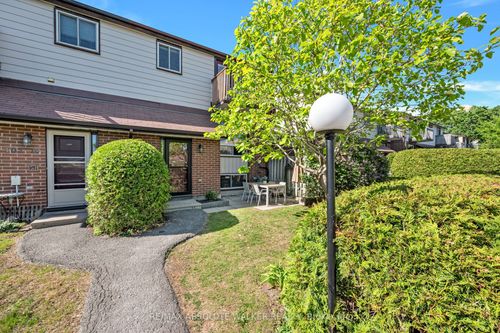 12-402 Montfort St, Ottawa, ON, K1L8G7 | Card Image