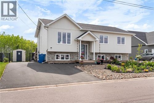 17 Rue Robert, Shediac, NB, E4P0R2 | Card Image