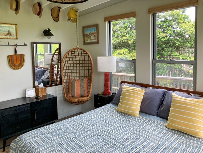 View of bedroom | Image 16