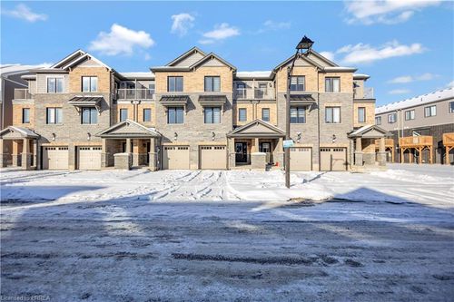 {{alt}} | Card Image