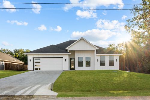 5815 Belaire Cir, Granbury, TX, 76048-6570 | Card Image