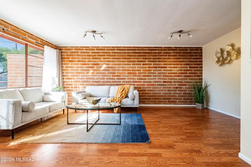 7301 E Calle Arturo, Tucson, AZ, 85710 | Card Image