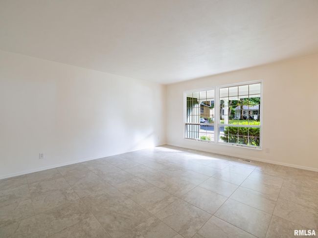 743 W Wonderview Dr, House other with 3 bedrooms, 2 bathrooms and null parking in Dunlap IL | Image 8