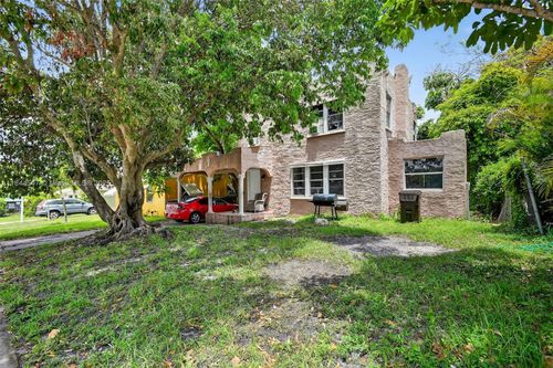 919 32nd St, West Palm Beach, FL, 33407-5007 | Card Image
