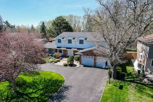 17 Ridgehill Dr, Brampton, ON, L6Y2C3 | Card Image