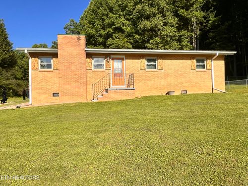 4040 Trail Hollow Rd, Cosby, TN, 37722-2114 | Card Image