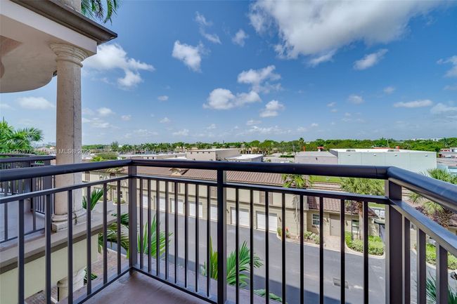 APT-305 - 2633 Ne 14 Th Ave, Condo with 2 bedrooms, 2 bathrooms and null parking in Wilton Manors FL | Image 54