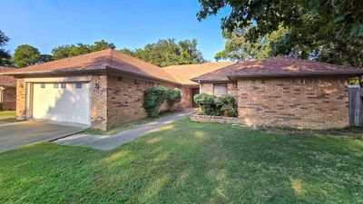 708 Rosewood Street, House other with 3 bedrooms, 2 bathrooms and null parking in Ardmore OK | Image 1