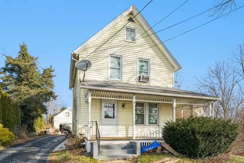 30 Clairmont Ave, Norwich, CT, 06360-5102 | Card Image