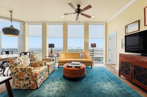 apt-2305-500 Throckmorton St, Fort Worth, TX, 76102-3810 | Card Image