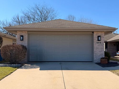 9418 Erie St, Highland, IN, 46322-2718 | Card Image