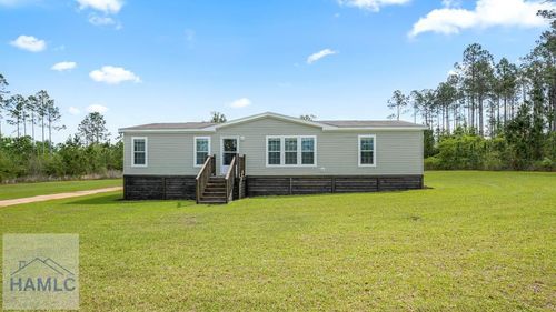 876 Hires Rd, Jesup, GA, 31545-6721 | Card Image