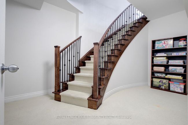 24 Rock Elm Crt, House other with 5 bedrooms, 4 bathrooms and 4 parking in Maple ON | Image 44