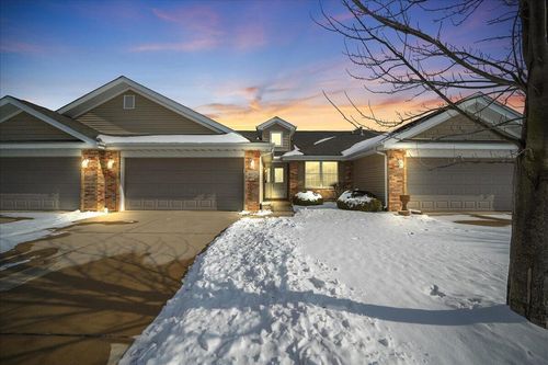 10721 Maple Ln, Saint John, IN, 46373-8425 | Card Image