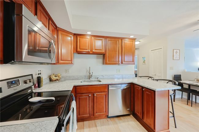APT-53 - 2970 Mendon Rd, Condo with 2 bedrooms, 1 bathrooms and 2 parking in Cumberland RI | Image 4