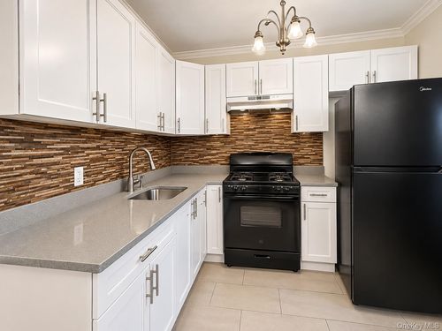 14035 183rd Street, New York, NY, 11413 | Card Image