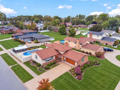 9838 Redbud Rd, Munster, IN, 46321-4145 | Card Image