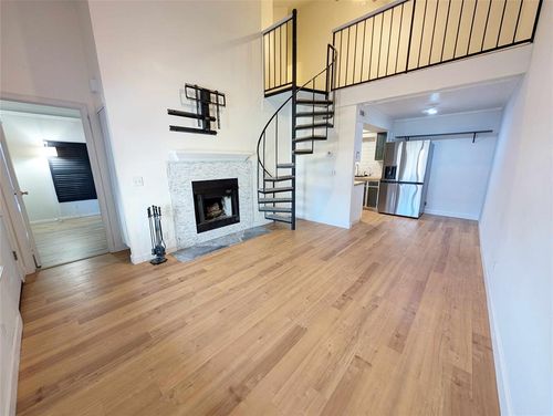 11130 Stratford Dr, Oklahoma City, OK, 73120-7242 | Card Image