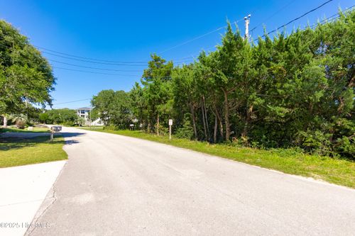 308 Channel Dr, Emerald Isle, NC, 28594-2007 | Card Image