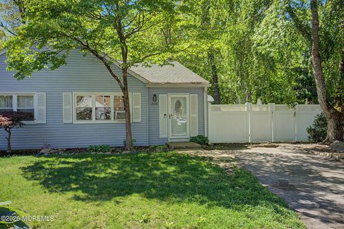 2528 Lexington Ct, Jackson, NJ, 08527-5032 | Card Image