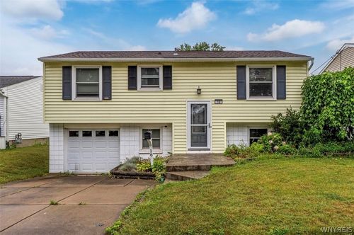18 Lille Ln, Cheektowaga, NY, 14227-2402 | Card Image