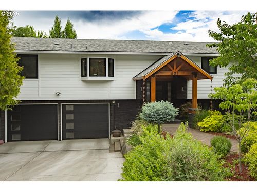 401 Walnut St, La Grande, OR, 97850-1134 | Card Image