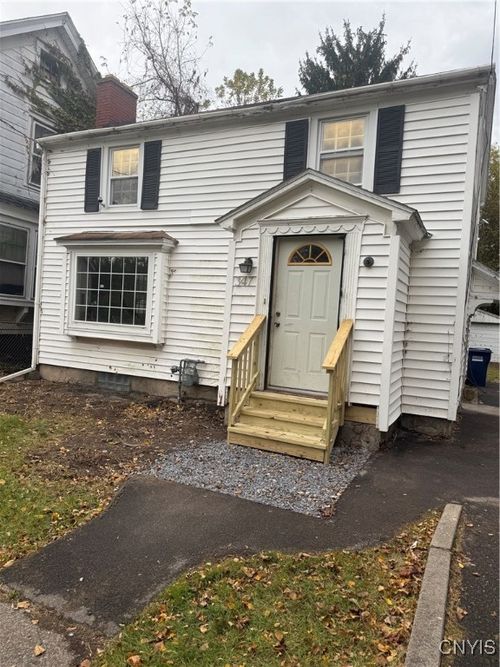 347 Palmer Ave, Syracuse, NY, 13207-1424 | Card Image