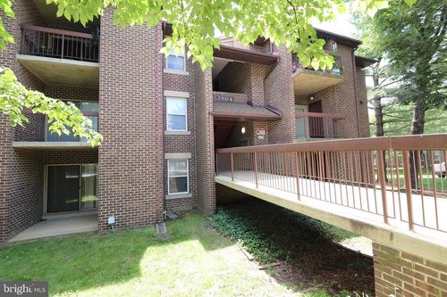 apt-201-7804 Guildberry Ct, GAITHERSBURG, MD, 20879-5366 | Card Image