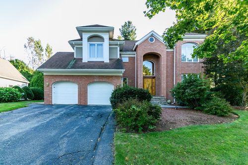 15 Green View Ln, Worcester, MA, 01609-1063 | Card Image
