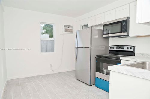 1-1323 N Federal Hwy, Hollywood, FL, 33020-3631 | Card Image