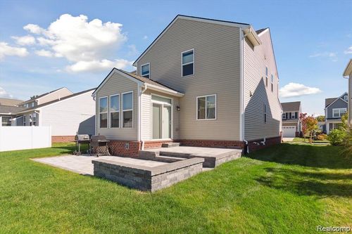 579 Fletcher St, Wixom, MI, 48393 | Card Image
