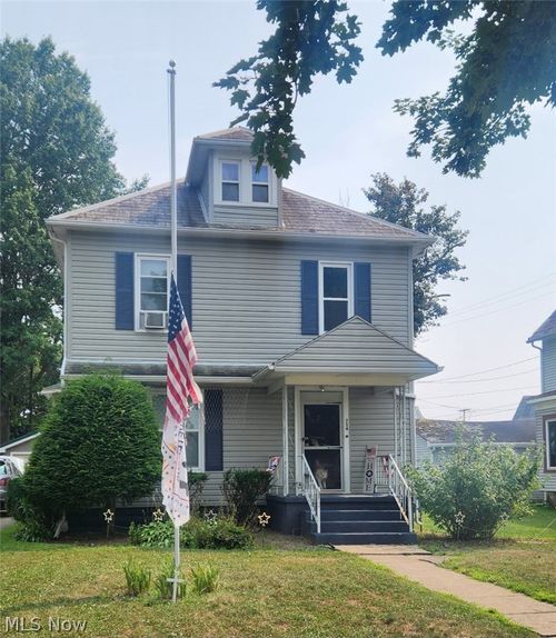 754 Ray Ave Nw, New Philadelphia, OH, 44663-1572 | Card Image